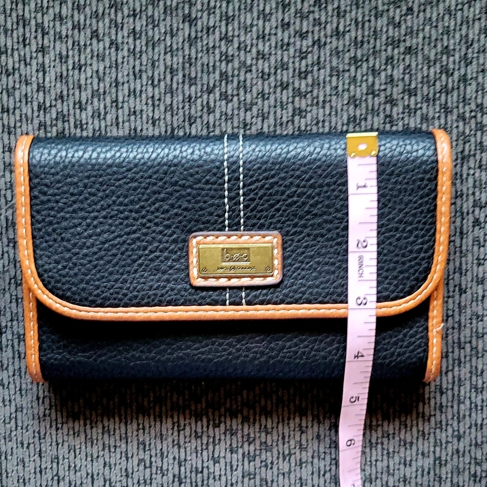 NWT B.O.C. ( Born Concept) Black with Tan Trim Pebbled Wallet - Picture 3 of 7